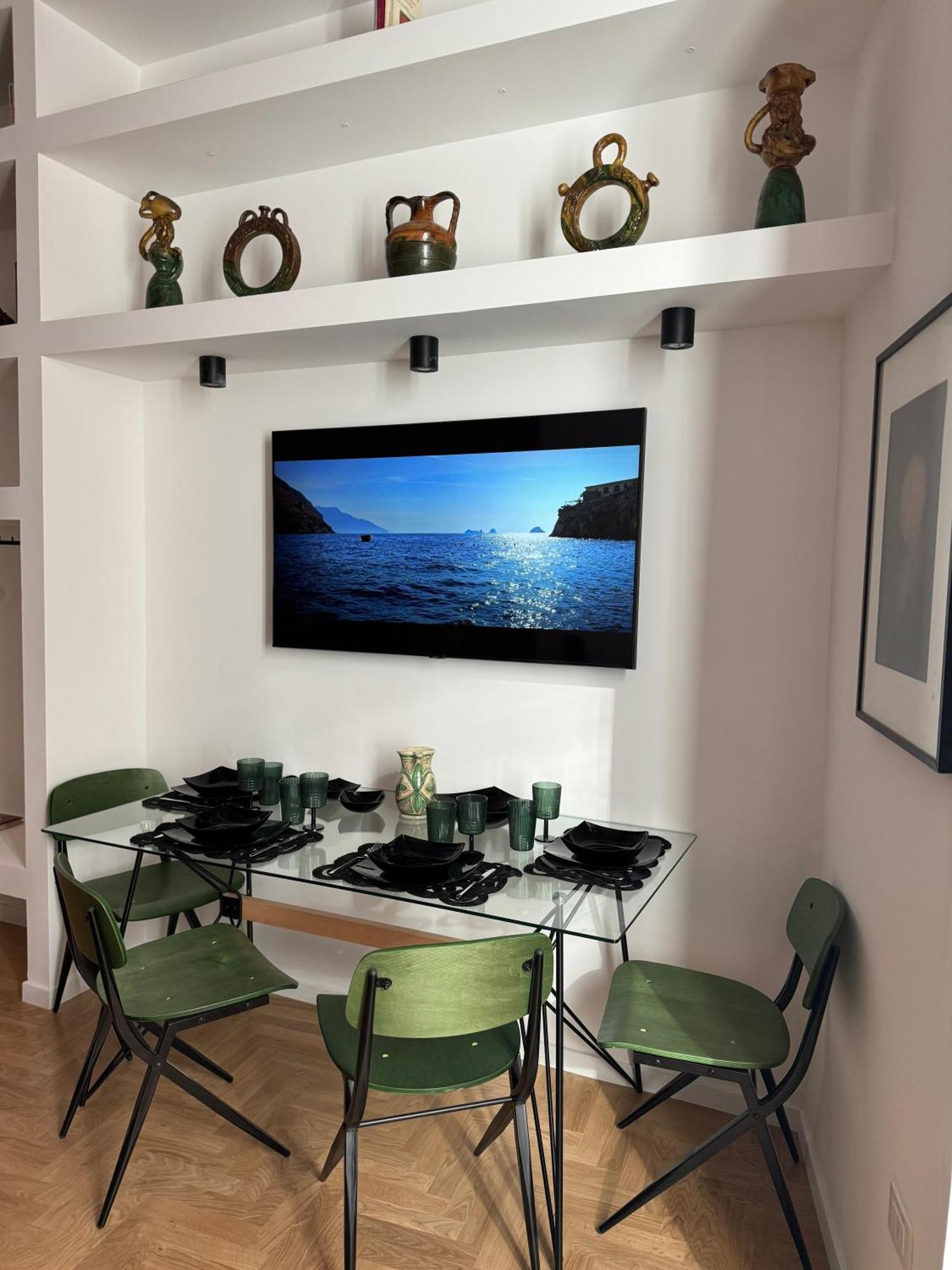 Alma De Chiaja - Design Suites & Apartments Наполи Екстериор снимка