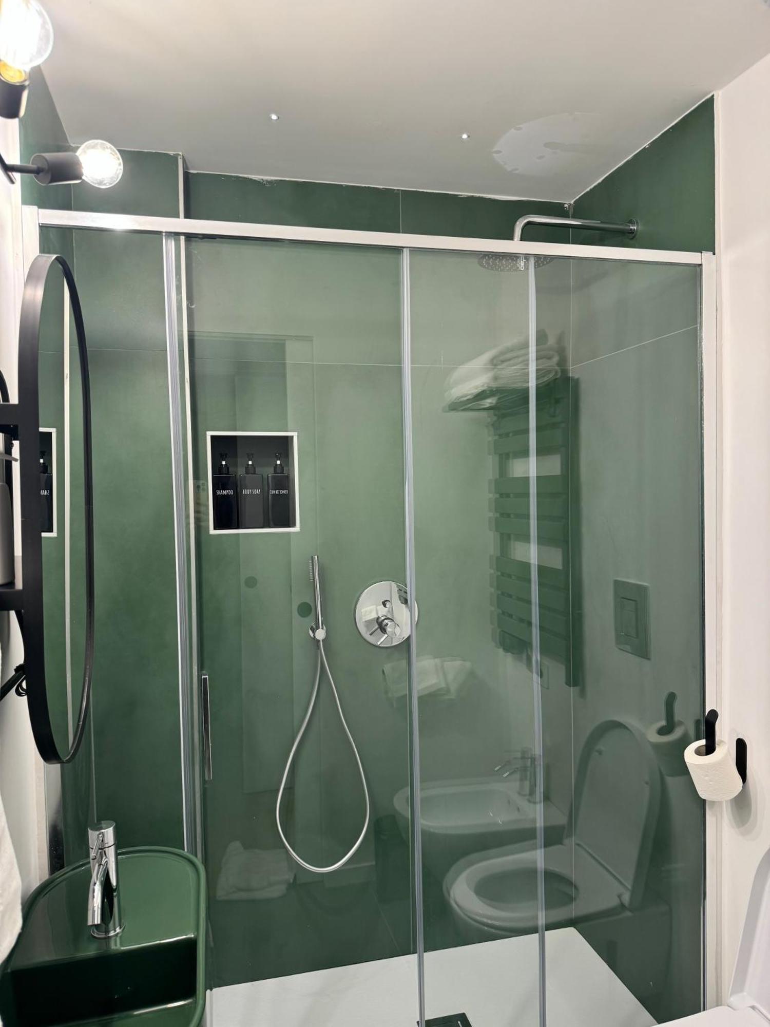 Alma De Chiaja - Design Suites & Apartments Наполи Екстериор снимка
